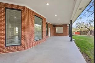 2541 Town View Dr, Cedar Hill, TX 75104 - Photo 38