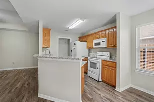 104 Camden Ct, Irving, TX 75061 - Photo 6