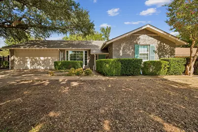 1228 Farnham Court E, Irving, TX 75062 - Photo 2