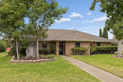 3815 Spring Hollow Drive, Carrollton, TX 75007 - Photo 2