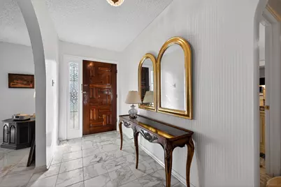 704 Castlewood Lane, Arlington, TX 76012 - Photo 4