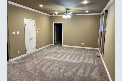 212 Bolivar Street #201, Sanger, TX 76266 - Photo 2