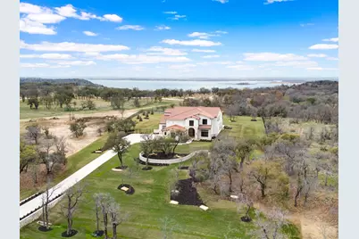 10621 Arrowhead Point Drive, Fort Worth, TX 76179 - Photo 2