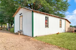209 Farm Road 2352, Honey Grove, TX 75446 - Photo 22