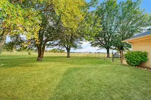 209 Farm Road 2352, Honey Grove, TX 75446 - Photo 24