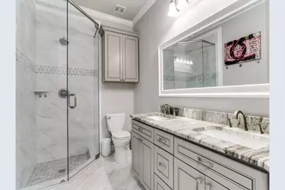 507 E Dallas Road, Grapevine, TX 76051 - Photo 4