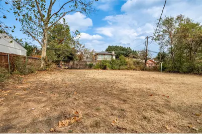 1585 E Kiest Boulevard, Dallas, TX 75216 - Photo 24