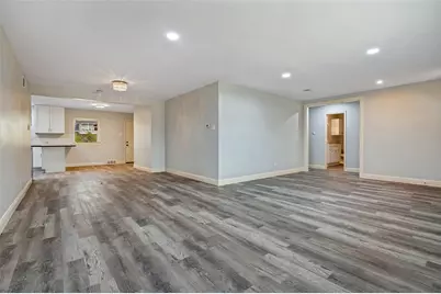 1585 E Kiest Boulevard, Dallas, TX 75216 - Photo 6