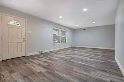 1585 E Kiest Boulevard, Dallas, TX 75216 - Photo 4