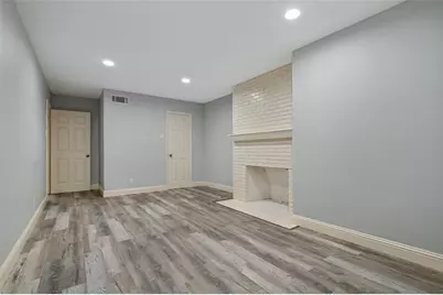 1585 E Kiest Boulevard, Dallas, TX 75216 - Photo 18