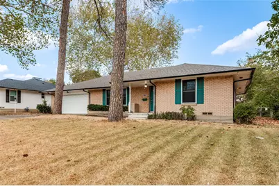 1585 E Kiest Boulevard, Dallas, TX 75216 - Photo 2