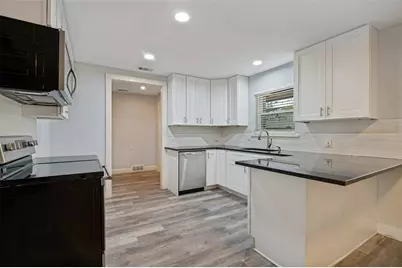 1585 E Kiest Boulevard, Dallas, TX 75216 - Photo 8