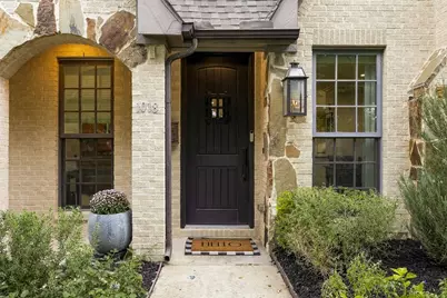 1018 Clermont Avenue, Dallas, TX 75223 - Photo 2