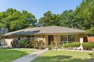 1047 Westlake Dr, DeSoto, TX 75115 - Photo 2