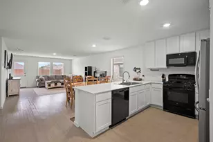 14120 Hammersmith St, Pilot Point, TX 76258 - Photo 4