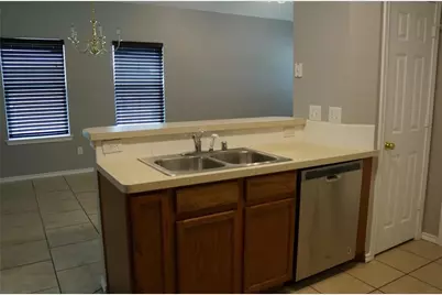 5920 Lovingham Court, Arlington, TX 76017 - Photo 4