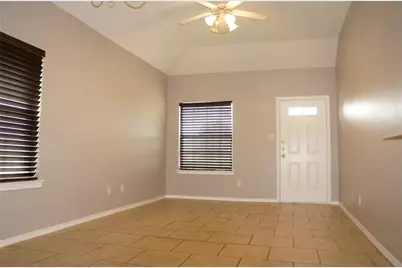 5920 Lovingham Court, Arlington, TX 76017 - Photo 2