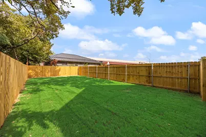 1641 Faye Street, Dallas, TX 75215 - Photo 10