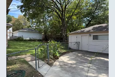 10106 Shadyview Drive, Dallas, TX 75238 - Photo 2