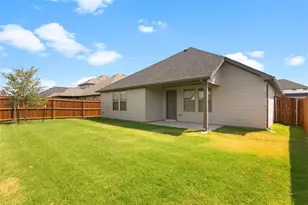 2300 Wind River Dr, Princeton, TX 75407 - Photo 2