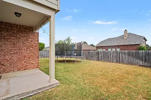 804 W Bend Blvd, Burleson, TX 76028 - Photo 30