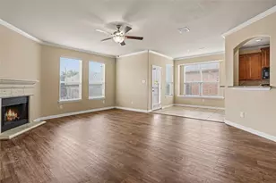 804 W Bend Blvd, Burleson, TX 76028 - Photo 8