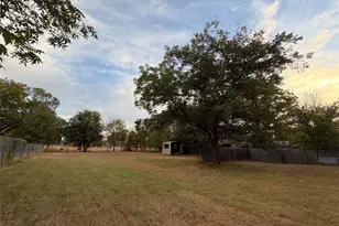 212 E 4th St, Keene, TX 76059 - Photo 24