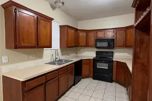 212 E 4th St, Keene, TX 76059 - Photo 4