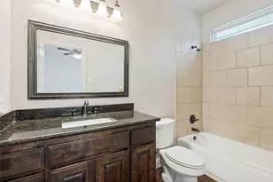 207 Ennis St, Waxahachie, TX 75165 - Photo 16