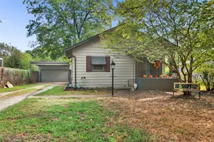 1720 S Fannin Ave, Denison, TX 75020 - Photo 1