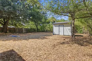 1203 Belvedere Dr, Arlington, TX 76010 - Photo 22