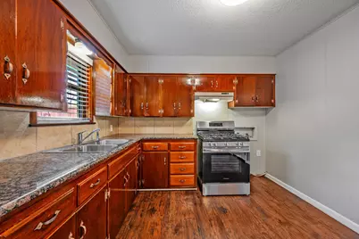 2710 W Walker Street, Denison, TX 75020 - Photo 12