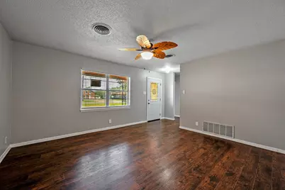 2710 W Walker Street, Denison, TX 75020 - Photo 6