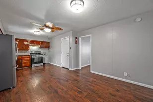 2710 W Walker St, Denison, TX 75020 - Photo 10