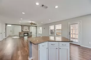 905 Elizabeth Dr, Lewisville, TX 75067 - Photo 12