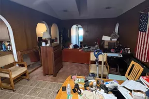 321 Quail Creek Dr, Crowley, TX 76036 - Photo 2