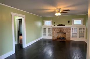 213 Rock St, Bowie, TX 76230 - Photo 4