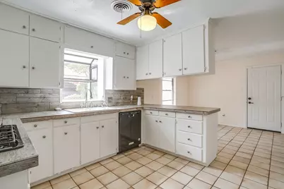 1500 Cienegas Circle, Fort Worth, TX 76112 - Photo 24
