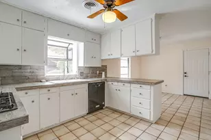 1500 Cienegas Cir, Fort Worth, TX 76112 - Photo 24