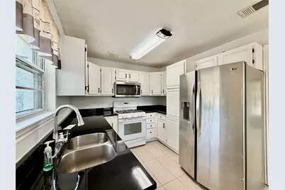 1300 Elmhurst Drive, Garland, TX 75041 - Photo 16