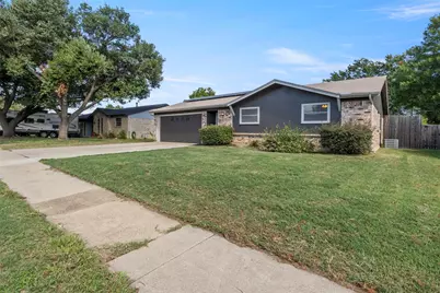 2523 Avonhill Drive, Arlington, TX 76015 - Photo 2