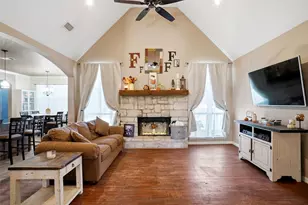 108 Wooley Ct, Weatherford, TX 76085 - Photo 8