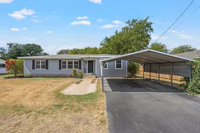 240 S Avenue A, Crawford, TX 76638 - Photo 2