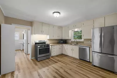 240 S Avenue A, Crawford, TX 76638 - Photo 8