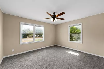 240 S Avenue A, Crawford, TX 76638 - Photo 16