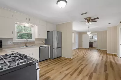 240 S Avenue A, Crawford, TX 76638 - Photo 10