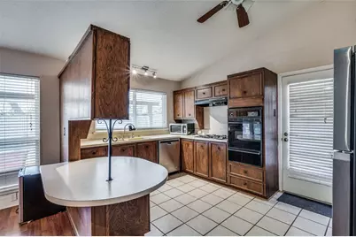 3406 Halifax Drive, Arlington, TX 76013 - Photo 12