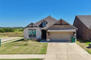 616 Juneau St, Gainesville, TX 76240 - Photo 2