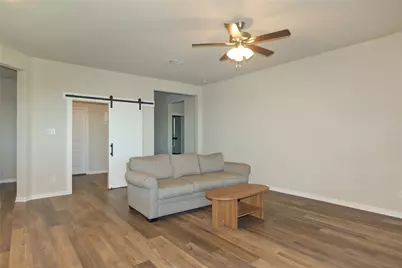 616 Juneau Street, Gainesville, TX 76240 - Photo 8
