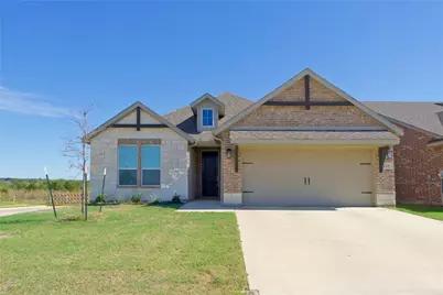 616 Juneau Street, Gainesville, TX 76240 - Photo 1